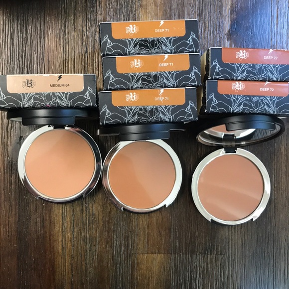 Kat Von D Lock it powder foundation - Picture 7 of 7